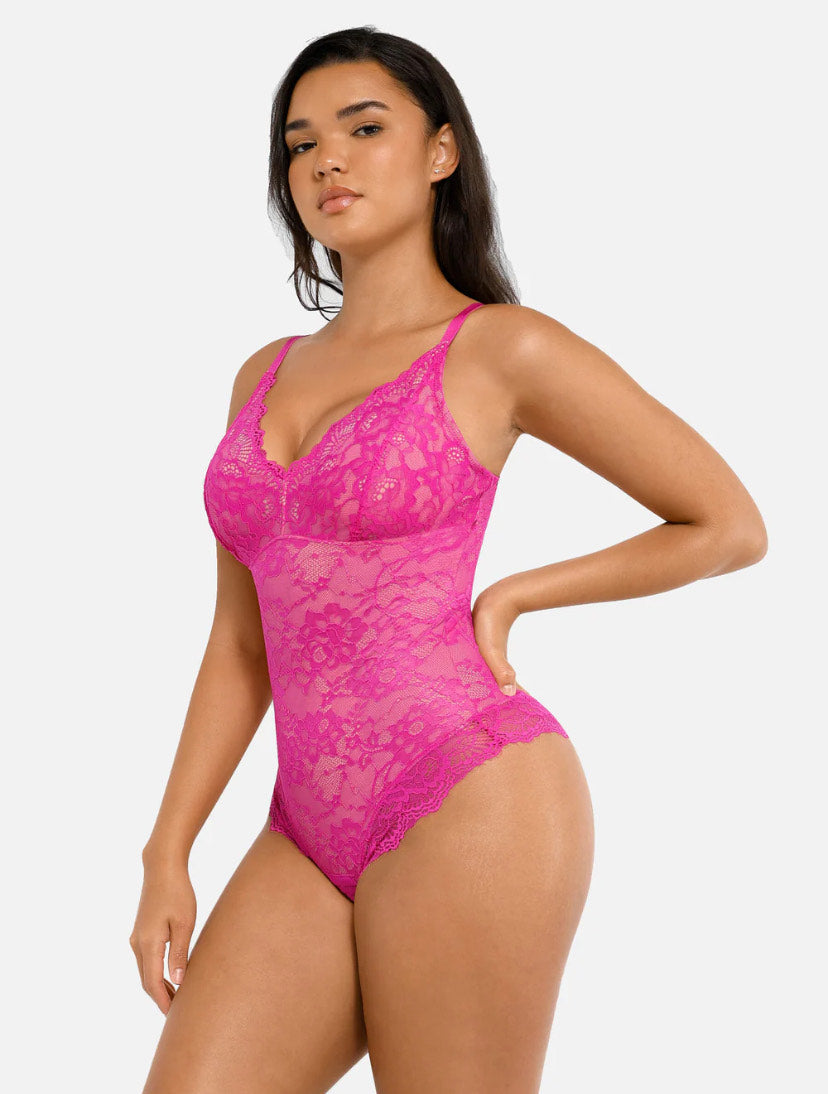 Modelujące koronkowe body